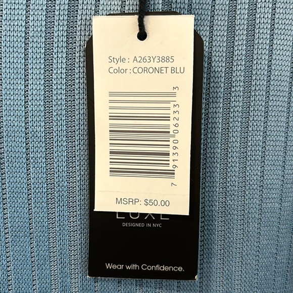 Men's Bruno Luxe Vertical Striped Blue NWT
Short Sleeved T-Shirt Size Me… - Picture 4 of 10